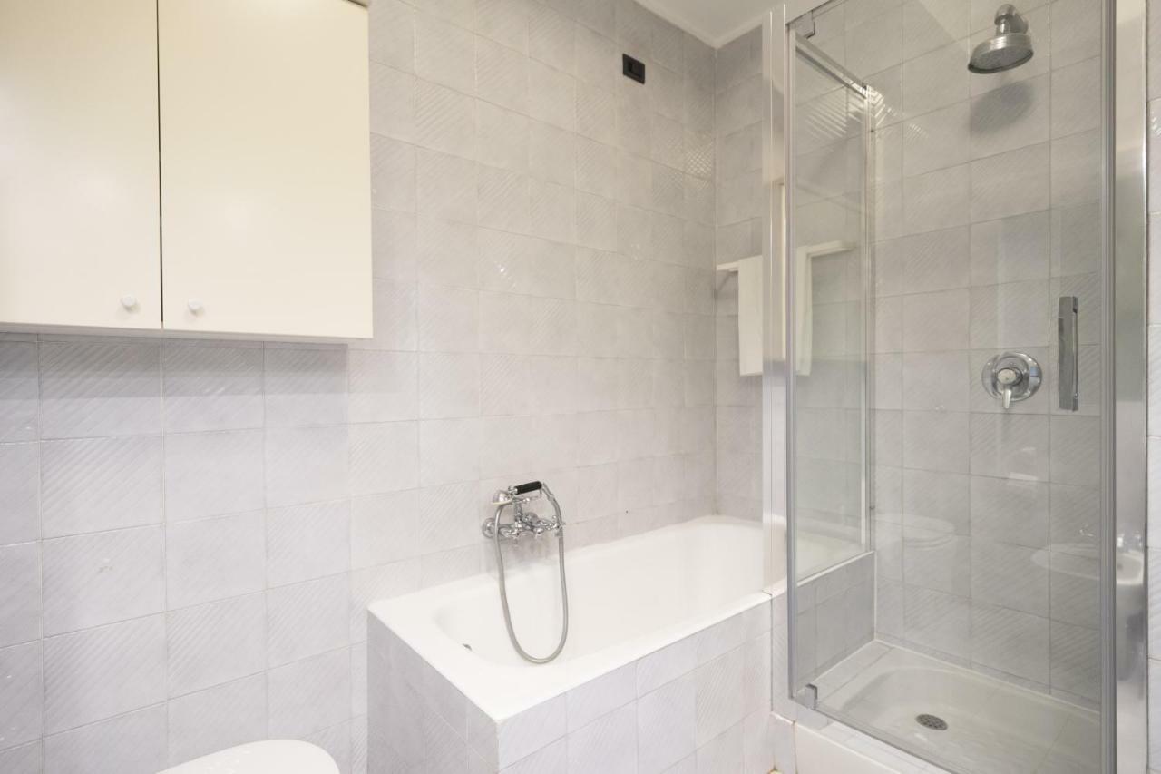 Апартаменти Hacca Collection - Bocconi, Navigli 1Br Мілан Екстер'єр фото