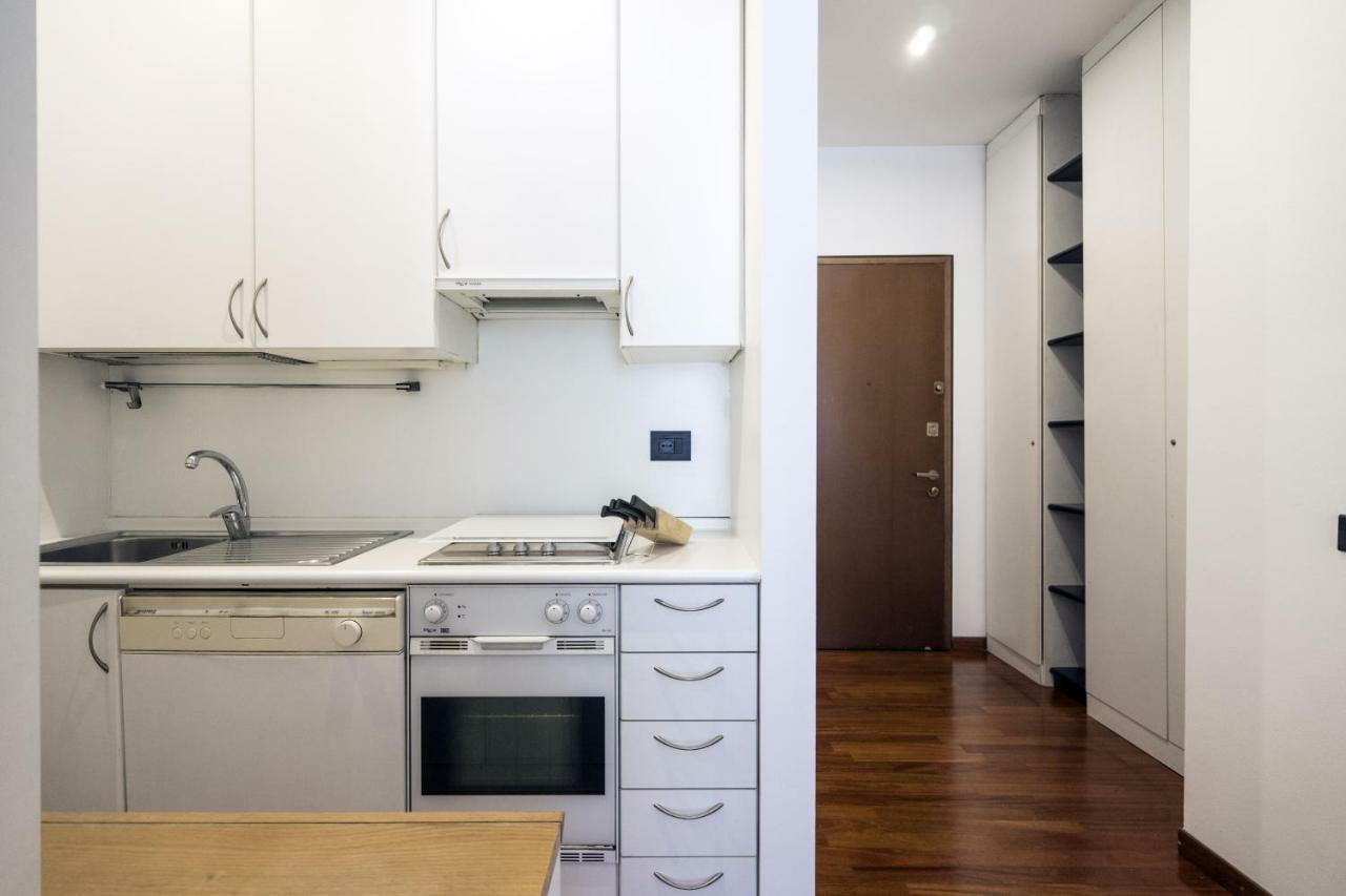 Апартаменти Hacca Collection - Bocconi, Navigli 1Br Мілан Екстер'єр фото